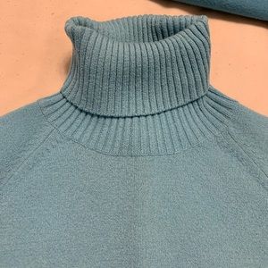 Banana Republic sweater turtleneck